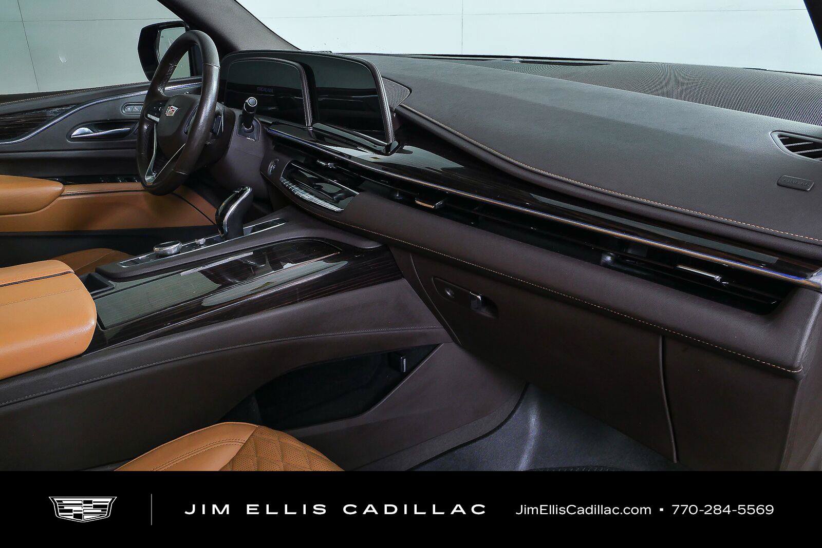 Used 2021 Cadillac Escalade Sport w/ Driver Assist Tech Package AWD/4WD image 25