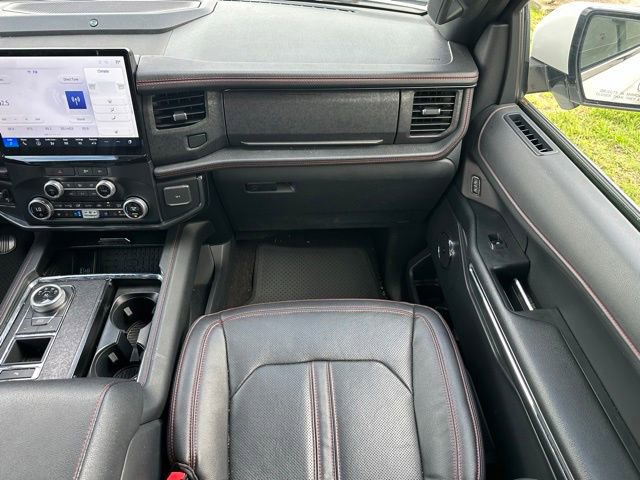 Used 2023 Ford Expedition Max Limited image 13