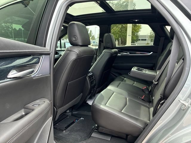 Certified 2025 Cadillac XT5 Premium Luxury w/ Technology Package AWD/4WD image 14