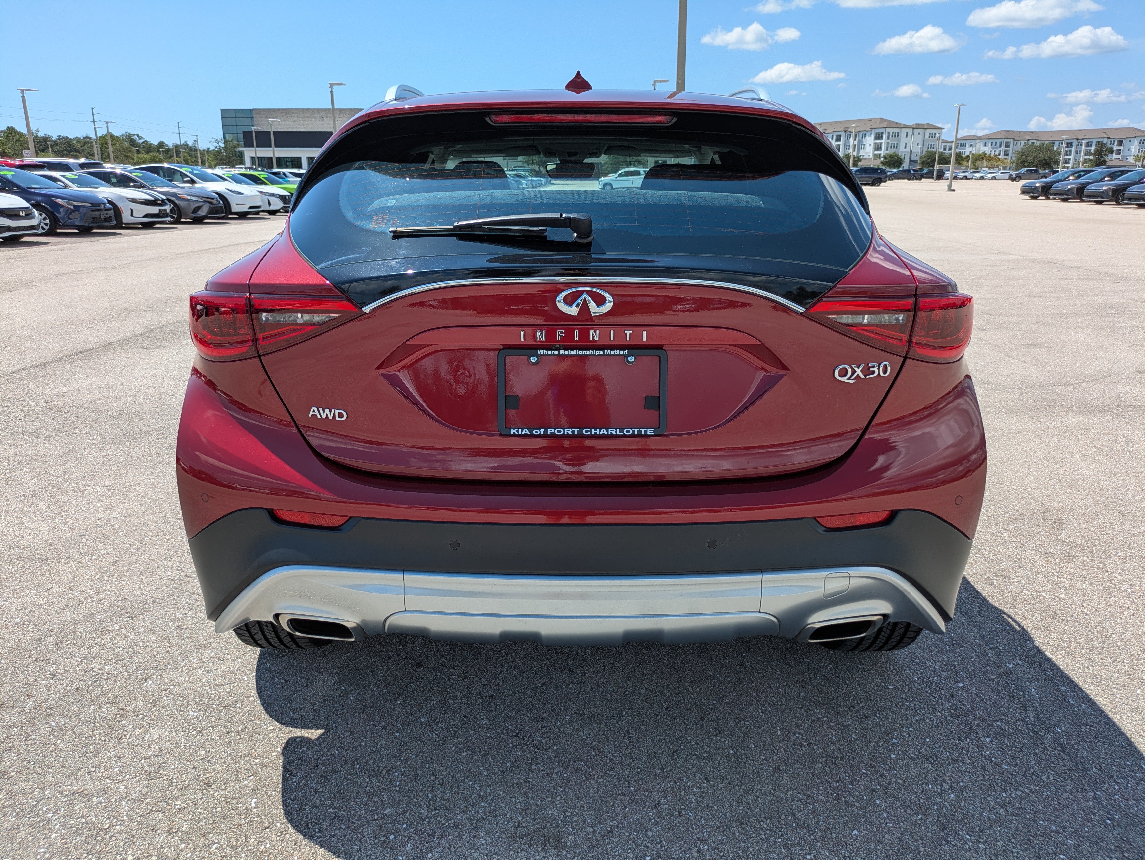 Used 2018 INFINITI QX30 Premium w/ Navigation Package AWD/4WD image 5