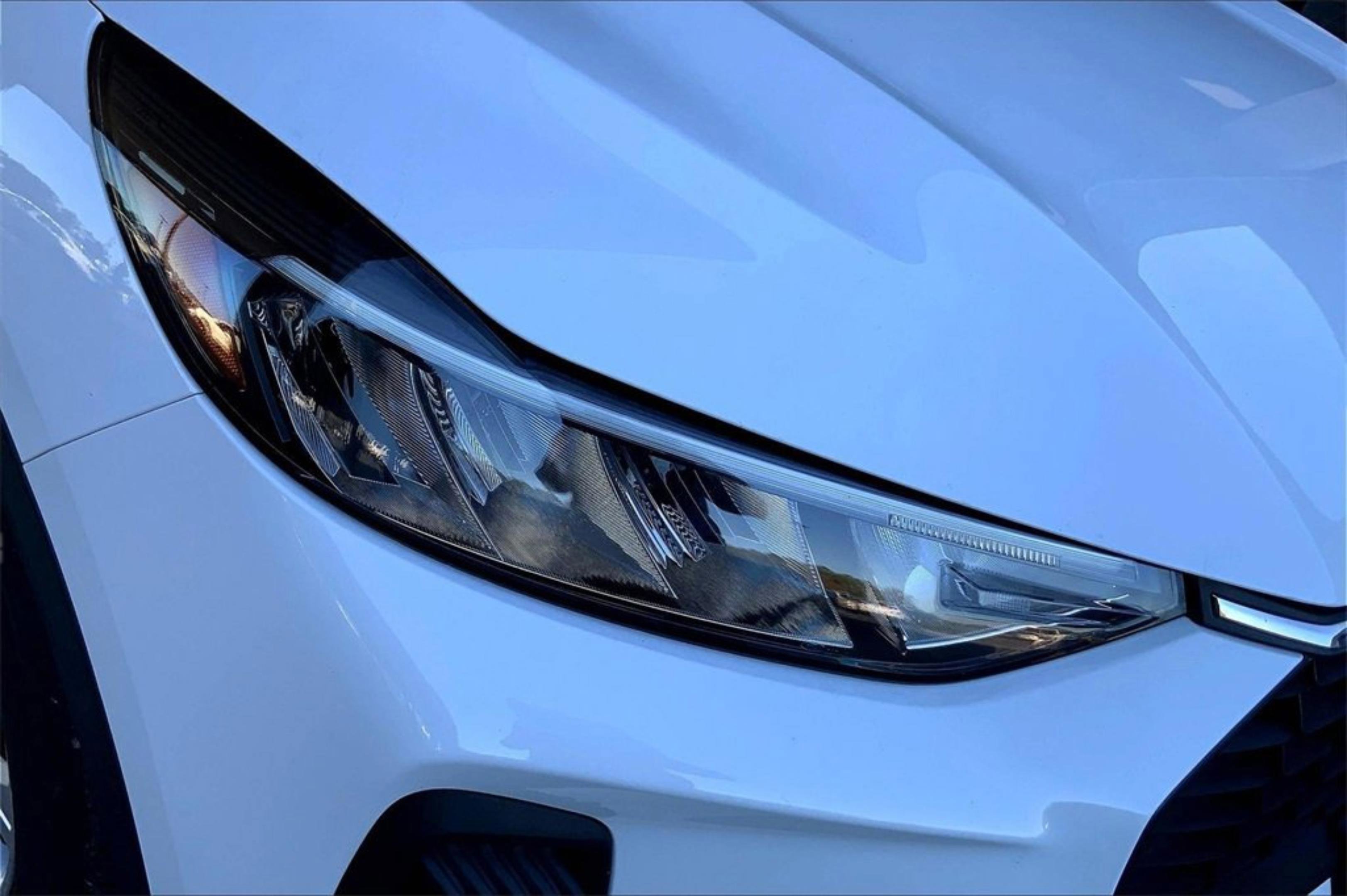 Used 2023 Ford Escape Active image 6