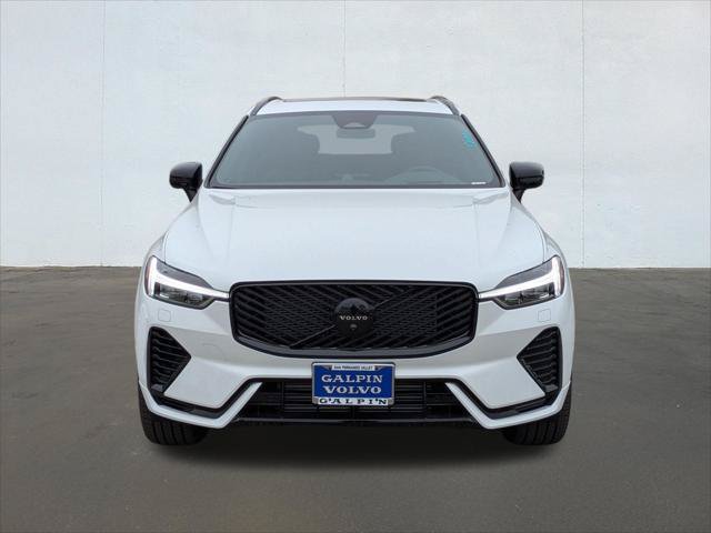 New 2026 Volvo XC60 T8 Ultra w/ Climate Package PRO AWD/4WD image 4