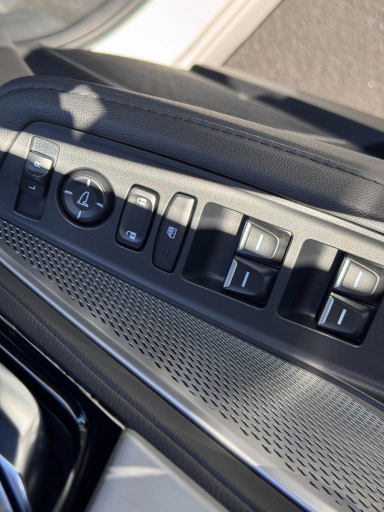 Certified 2024 Acura MDX FWD image 18