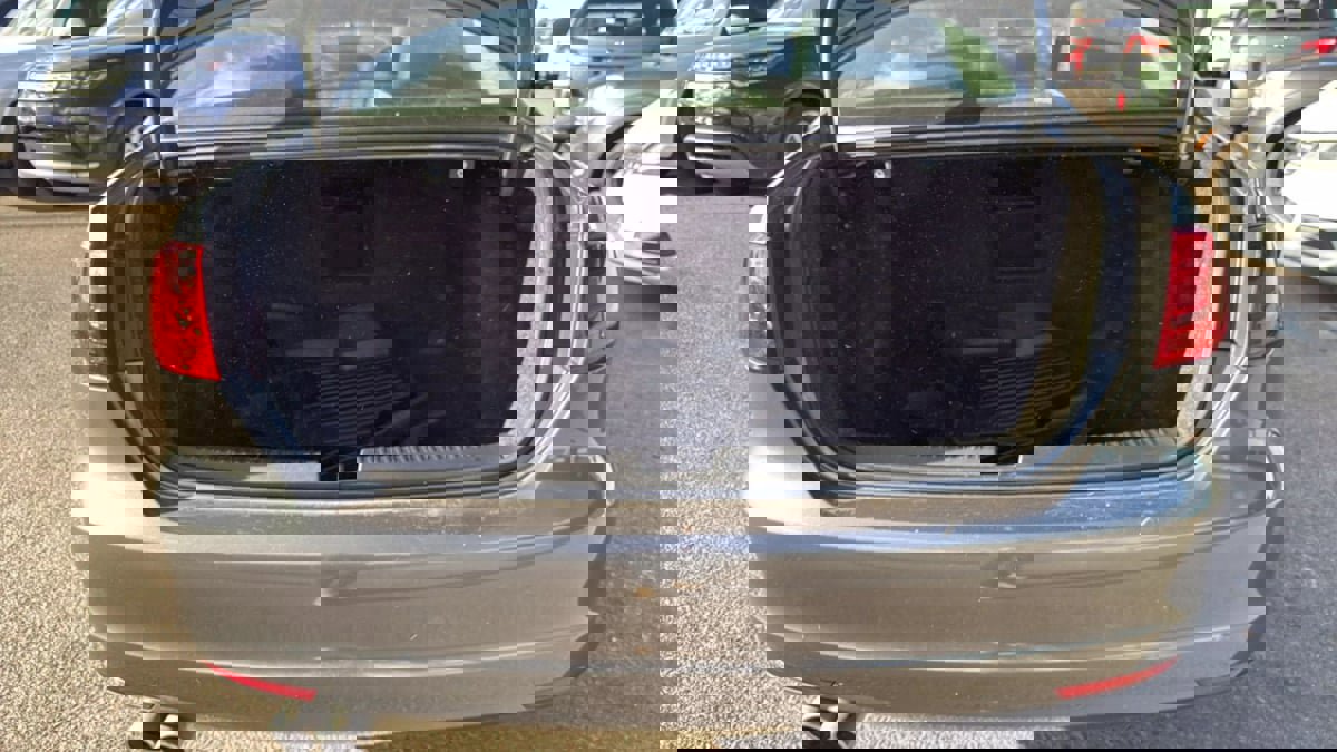 Used 2011 Volkswagen Jetta TDI image 6