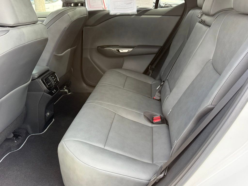 Used 2024 Lexus RZ 300e Premium w/ Technology Package image 33