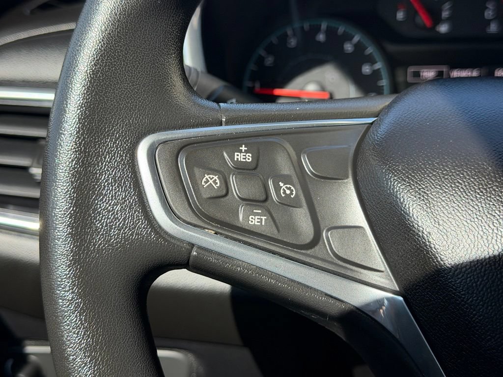 Used 2018 Chevrolet Equinox LT FWD image 18
