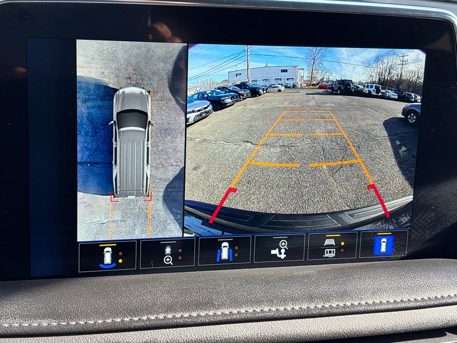 Used 2023 Chevrolet Tahoe LT w/ Luxury Package image 21