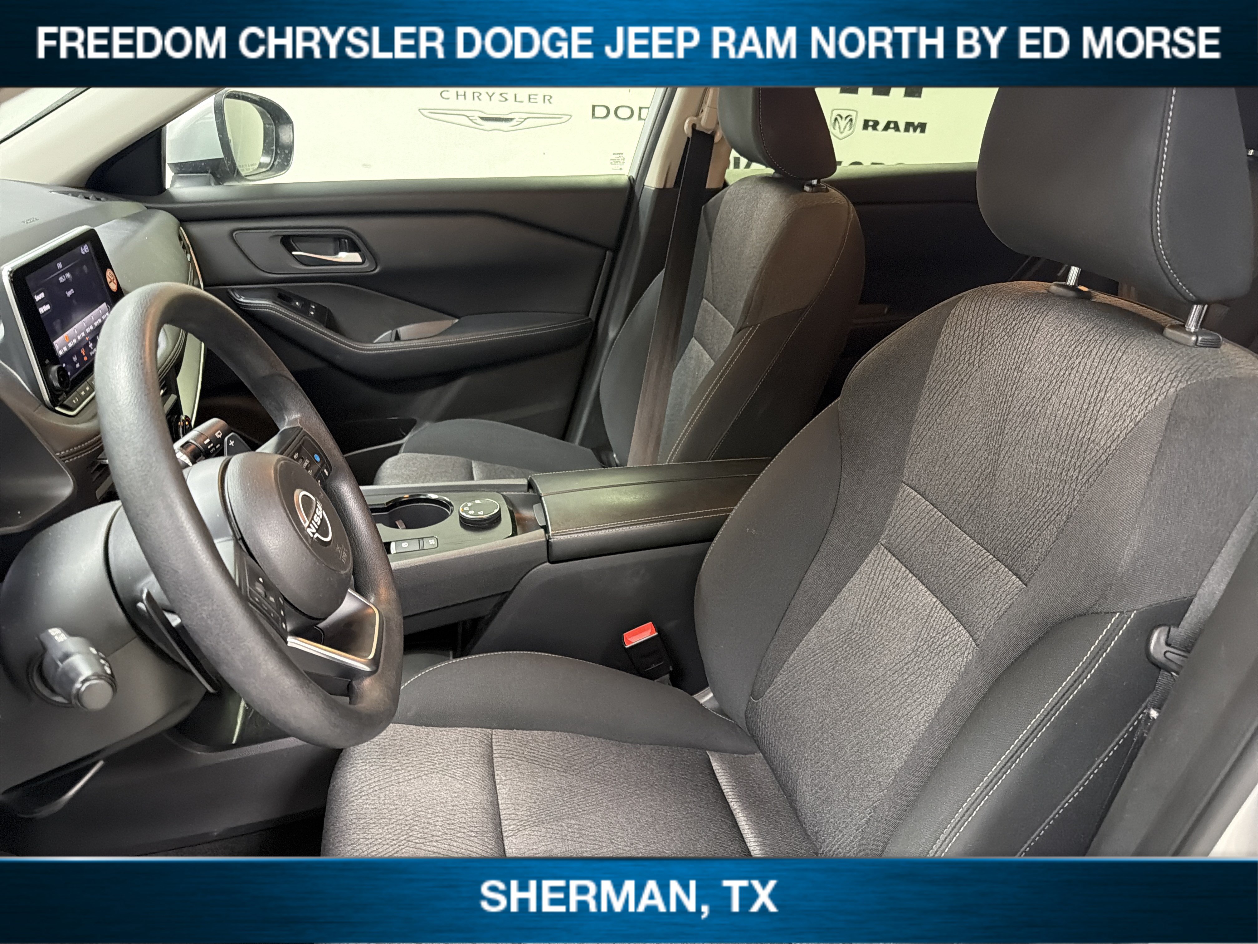 Used 2024 Nissan Rogue SV AWD/4WD image 7