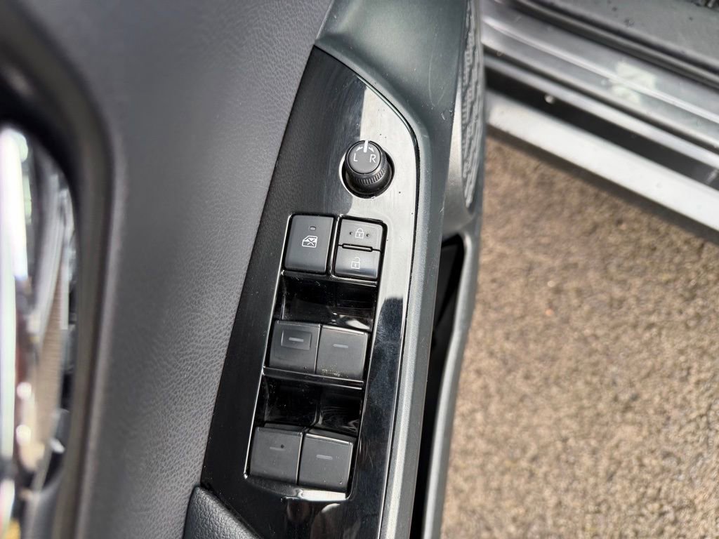 Used 2020 Toyota Prius Prime Limited FWD image 12