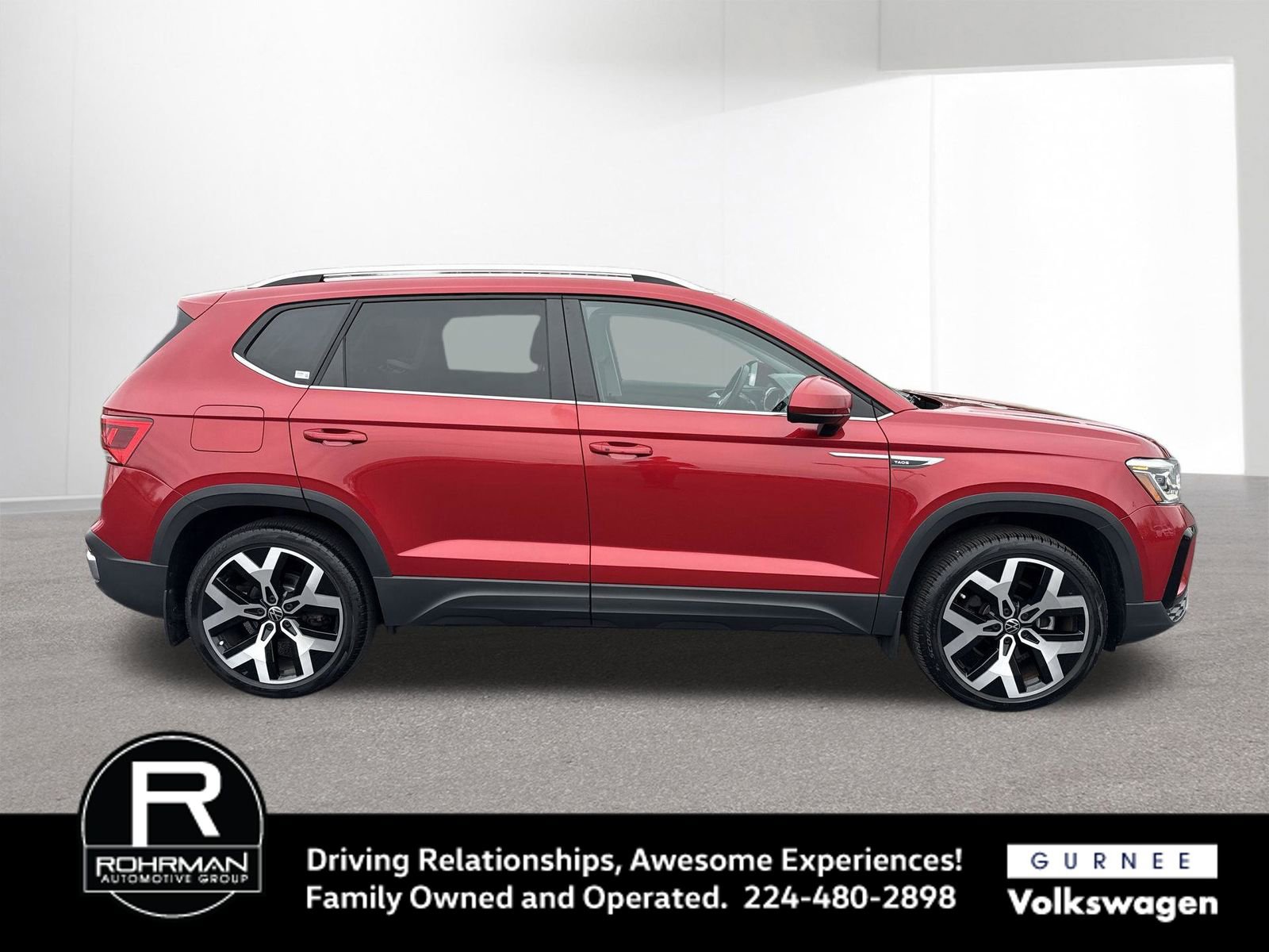 Used 2023 Volkswagen Taos SEL image 11