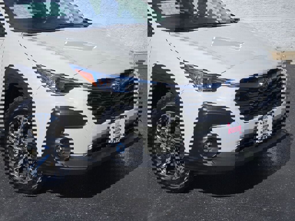 Used 2024 Subaru Crosstrek 2.0i Premium w/ Popular Package #3 image 2