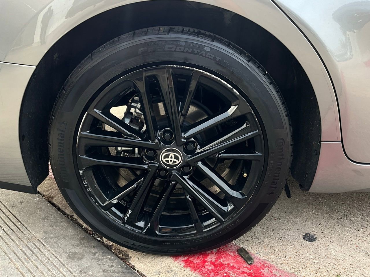 Used 2025 Toyota Camry SE image 9