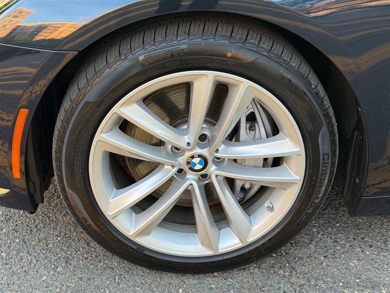 Used 2019 BMW 750i xDrive w/ Luxury Rear Seating Package AWD/4WD image 14
