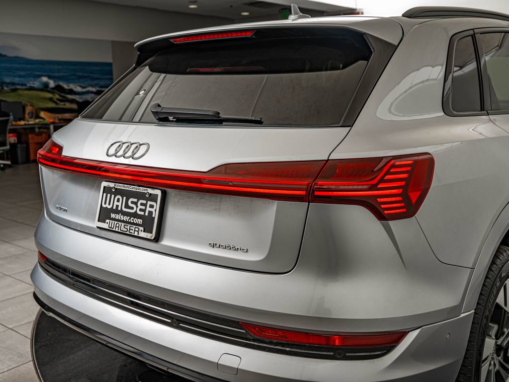 Used 2021 Audi e-tron Premium w/ Convenience Plus Package AWD/4WD image 9