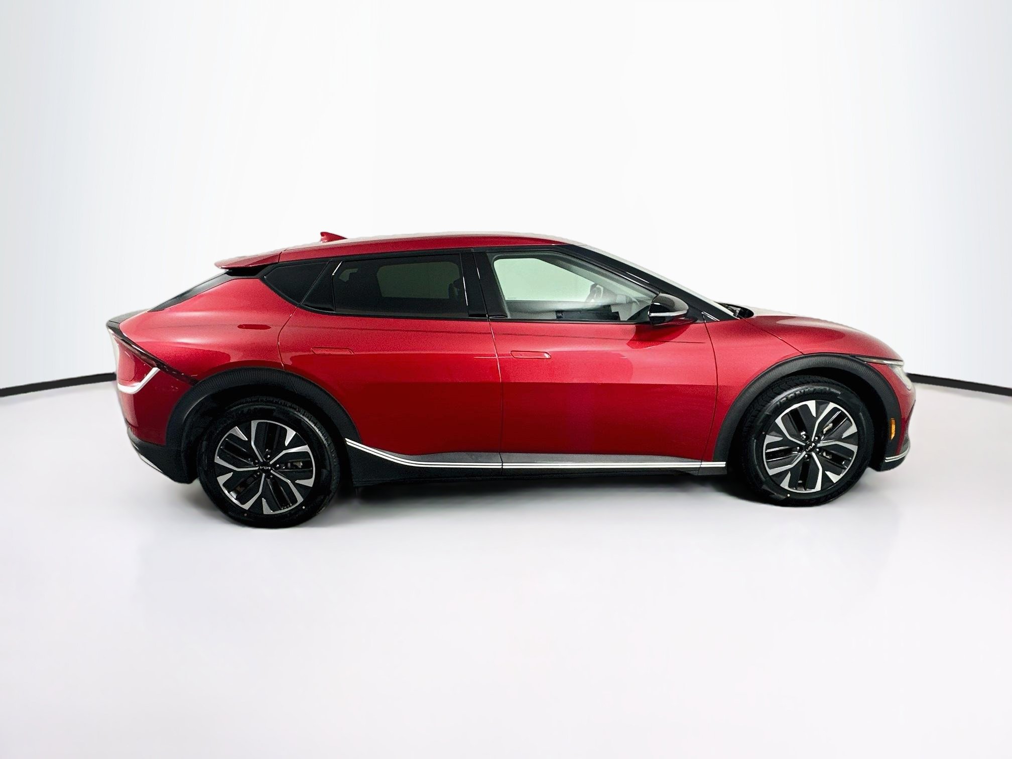 Used 2024 Kia EV6 Light RWD image 10