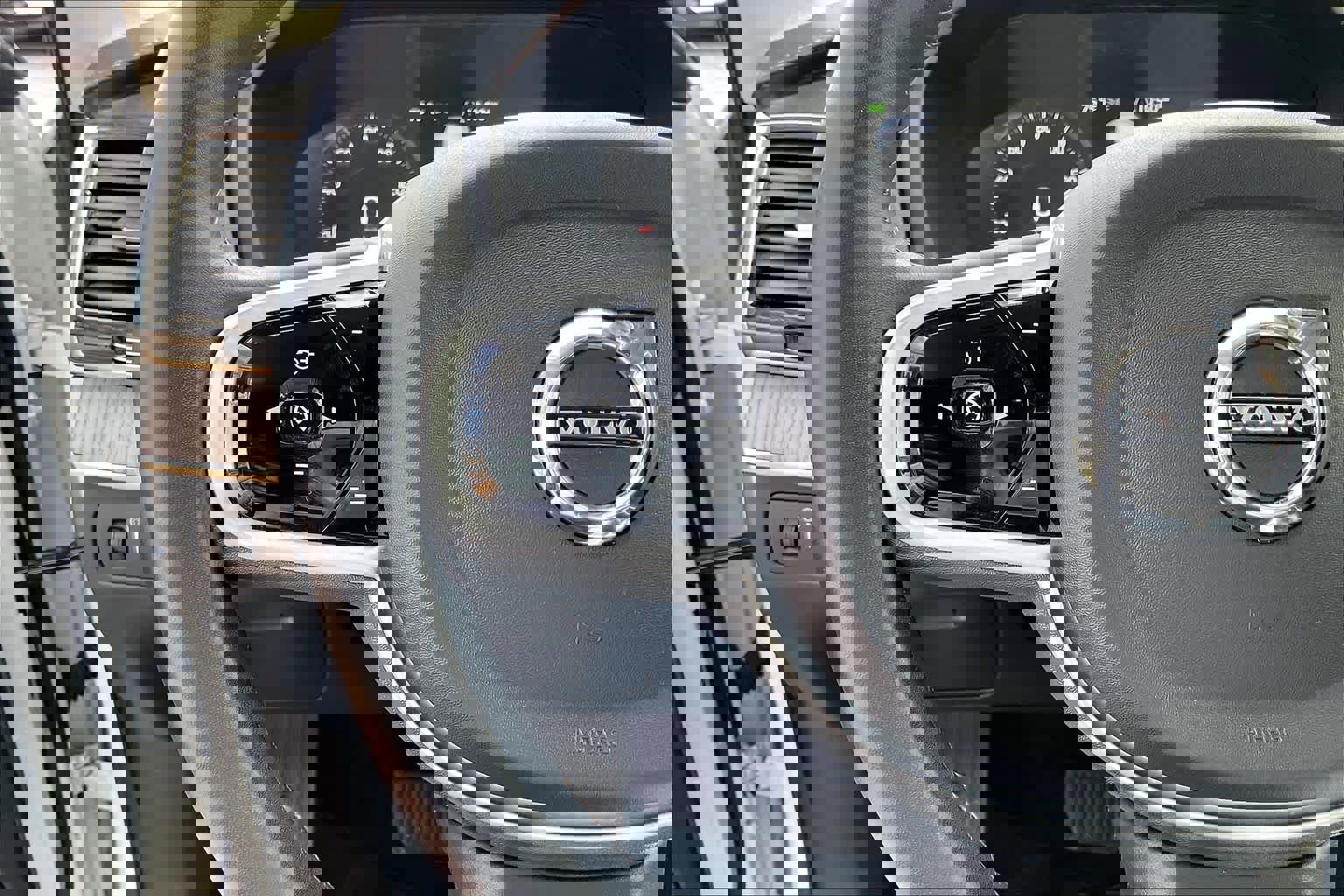 Used 2021 Volvo XC90 T6 Inscription image 17