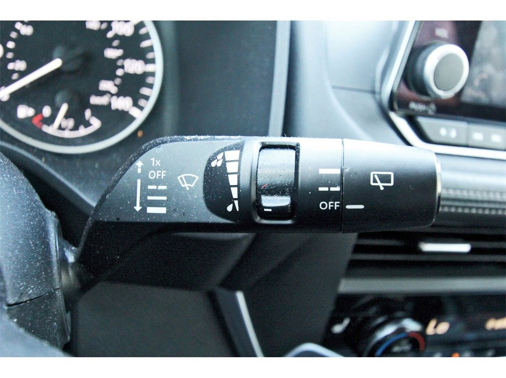 Used 2024 Nissan Rogue SV w/ SV Premium Package image 14