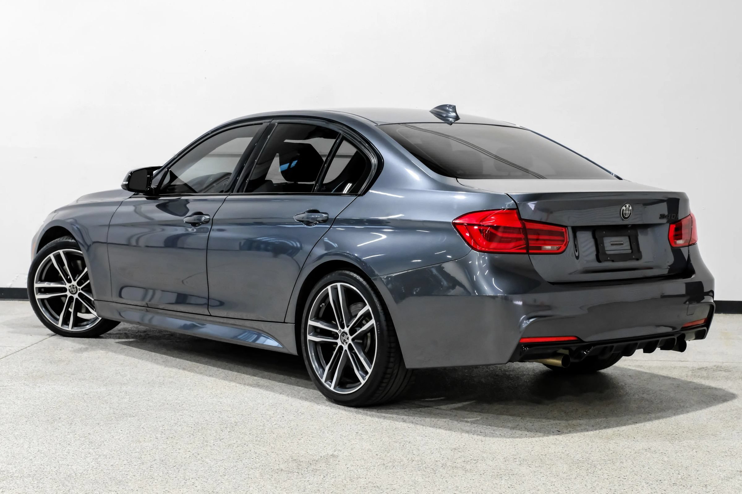 Used 2018 BMW 340i Sedan RWD image 8