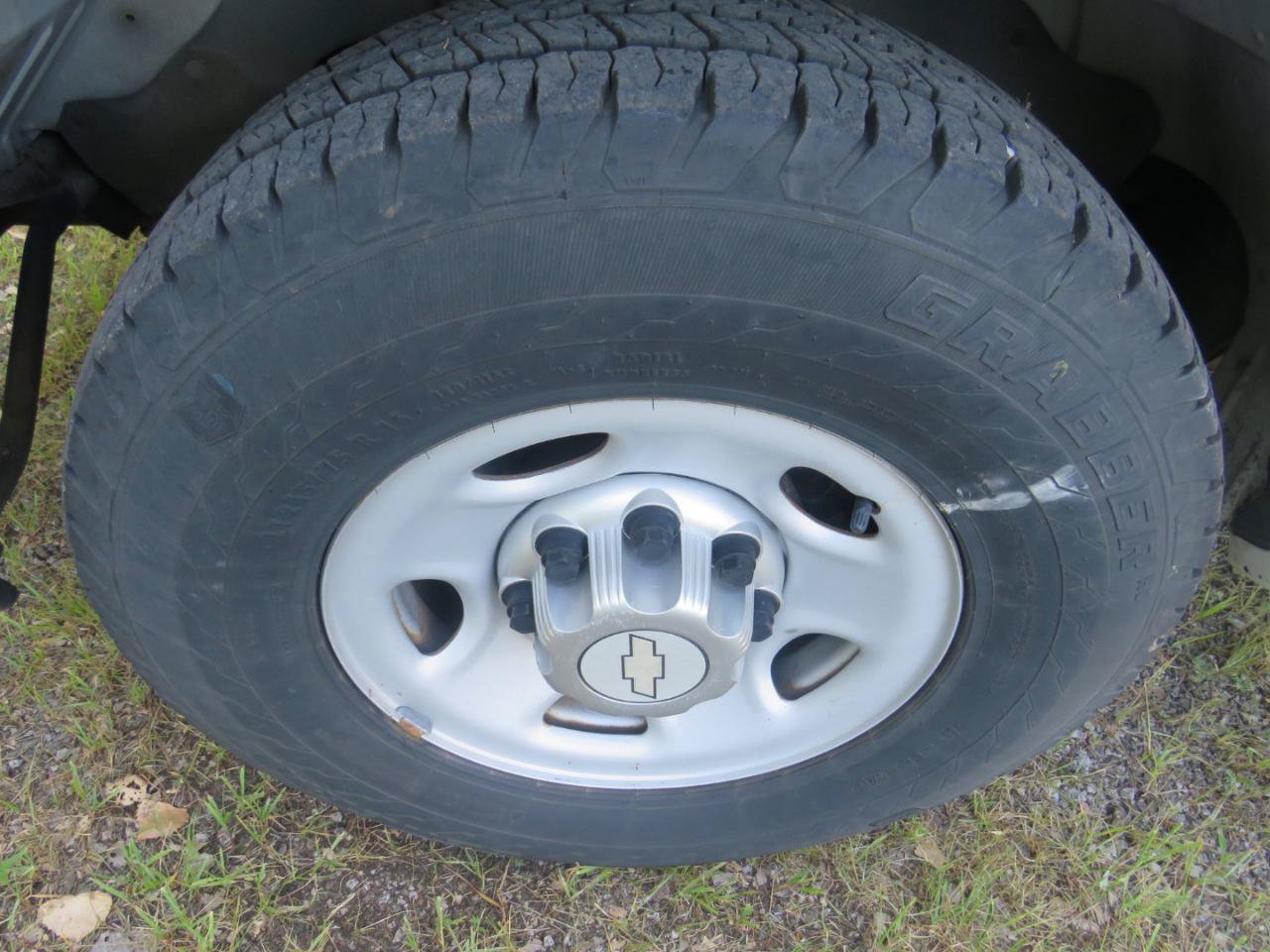 Used 2011 Chevrolet Express 3500 LS RWD image 29
