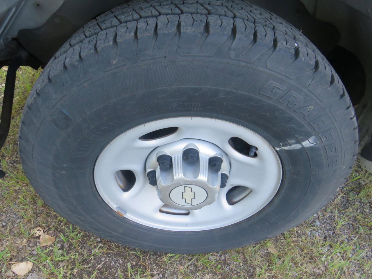 Used 2011 Chevrolet Express 3500 LS image 29