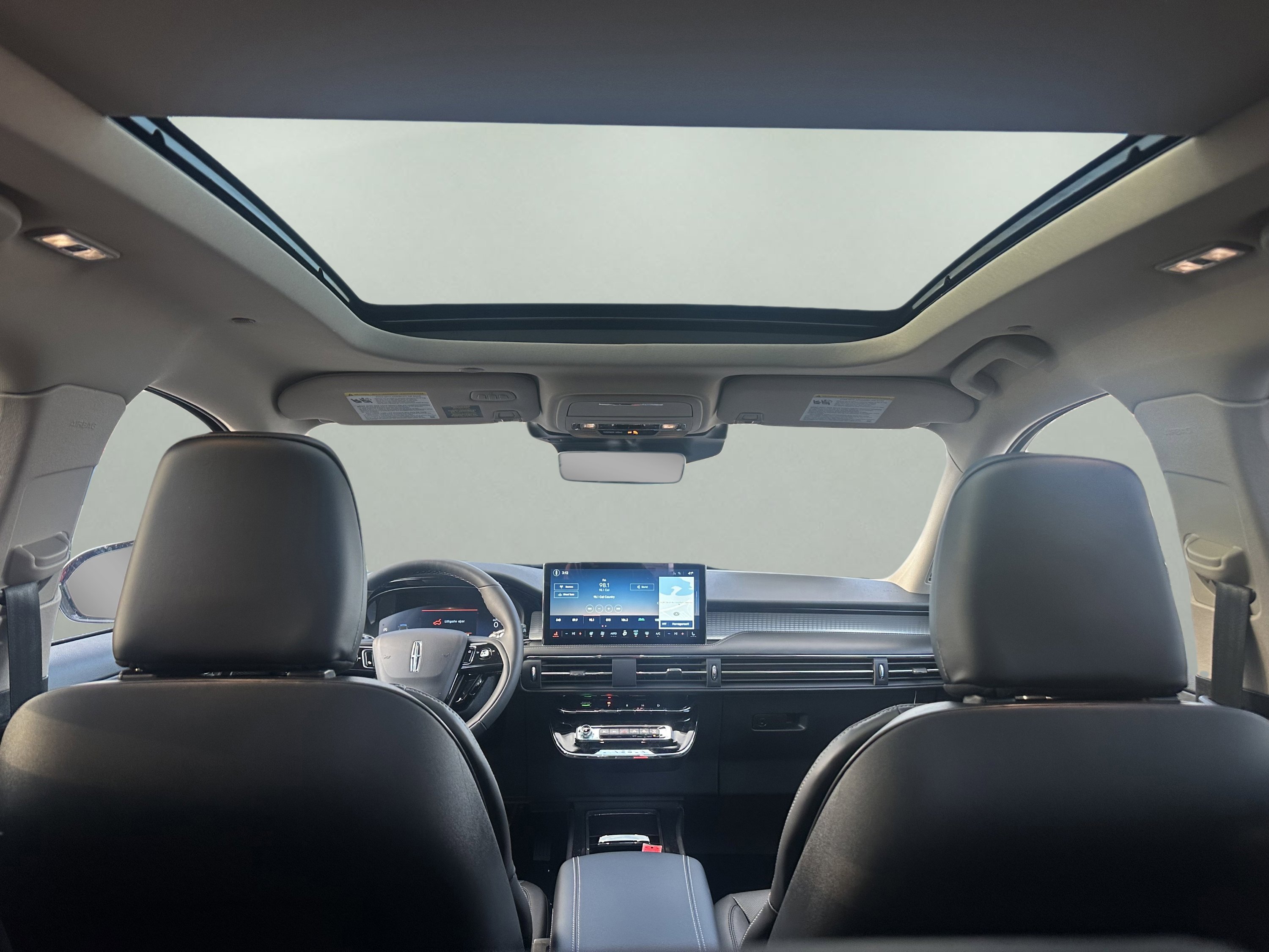 New 2026 Lincoln Corsair Premiere image 17