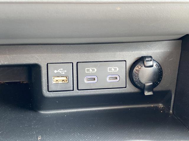 Used 2023 Toyota Highlander LE FWD image 22