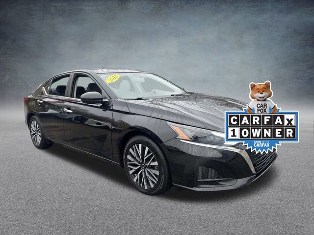 Used 2023 Nissan Altima 2.5 SV image 2