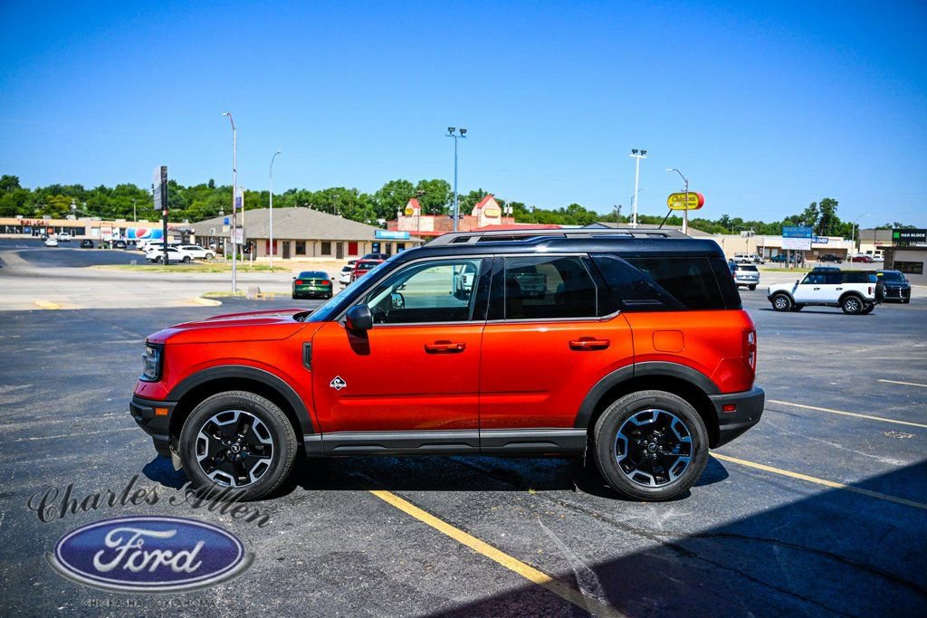 Used 2024 Ford Bronco Sport Outer Banks image 4