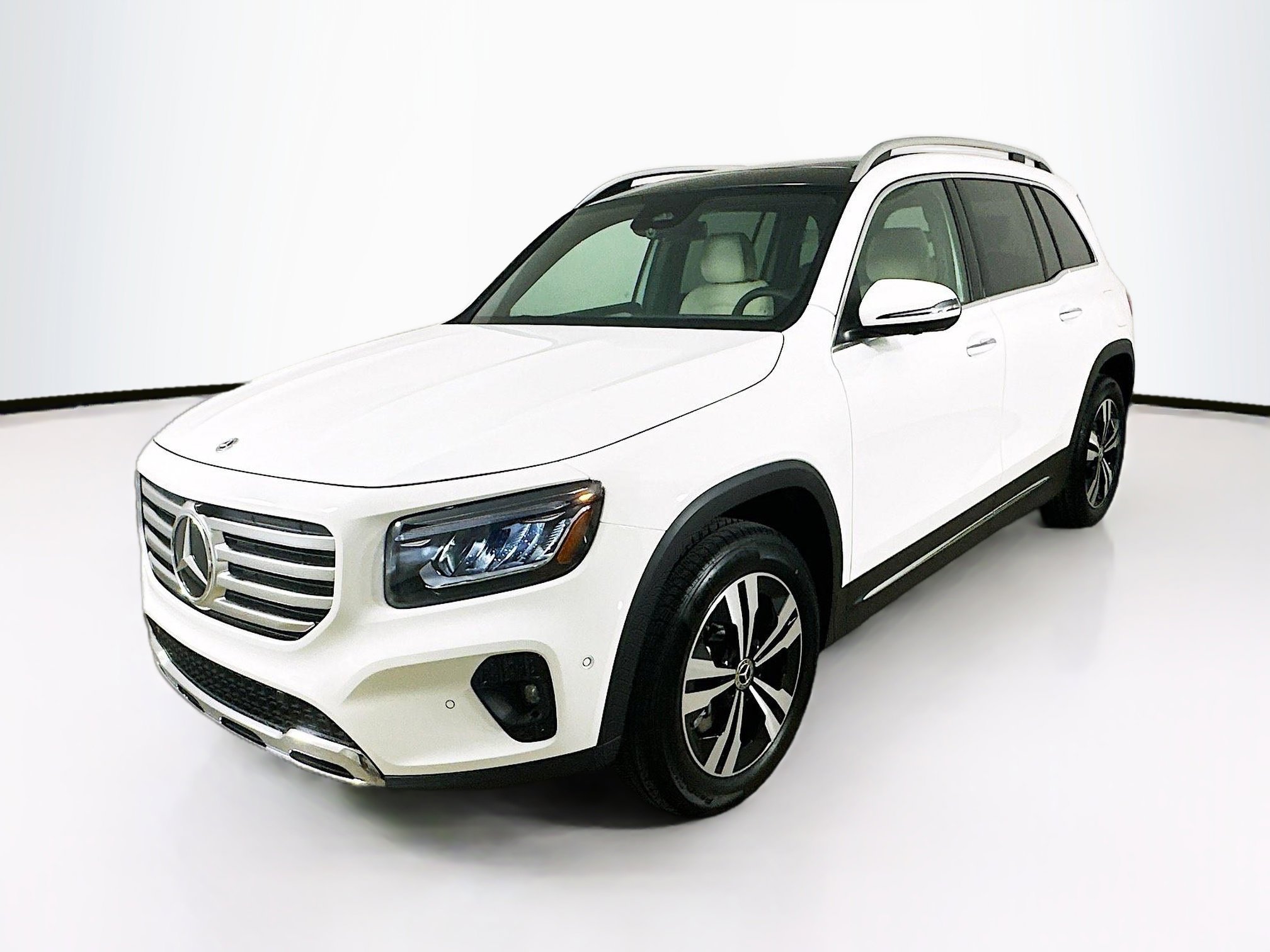 Certified 2025 Mercedes-Benz GLB 250 4MATIC image 3