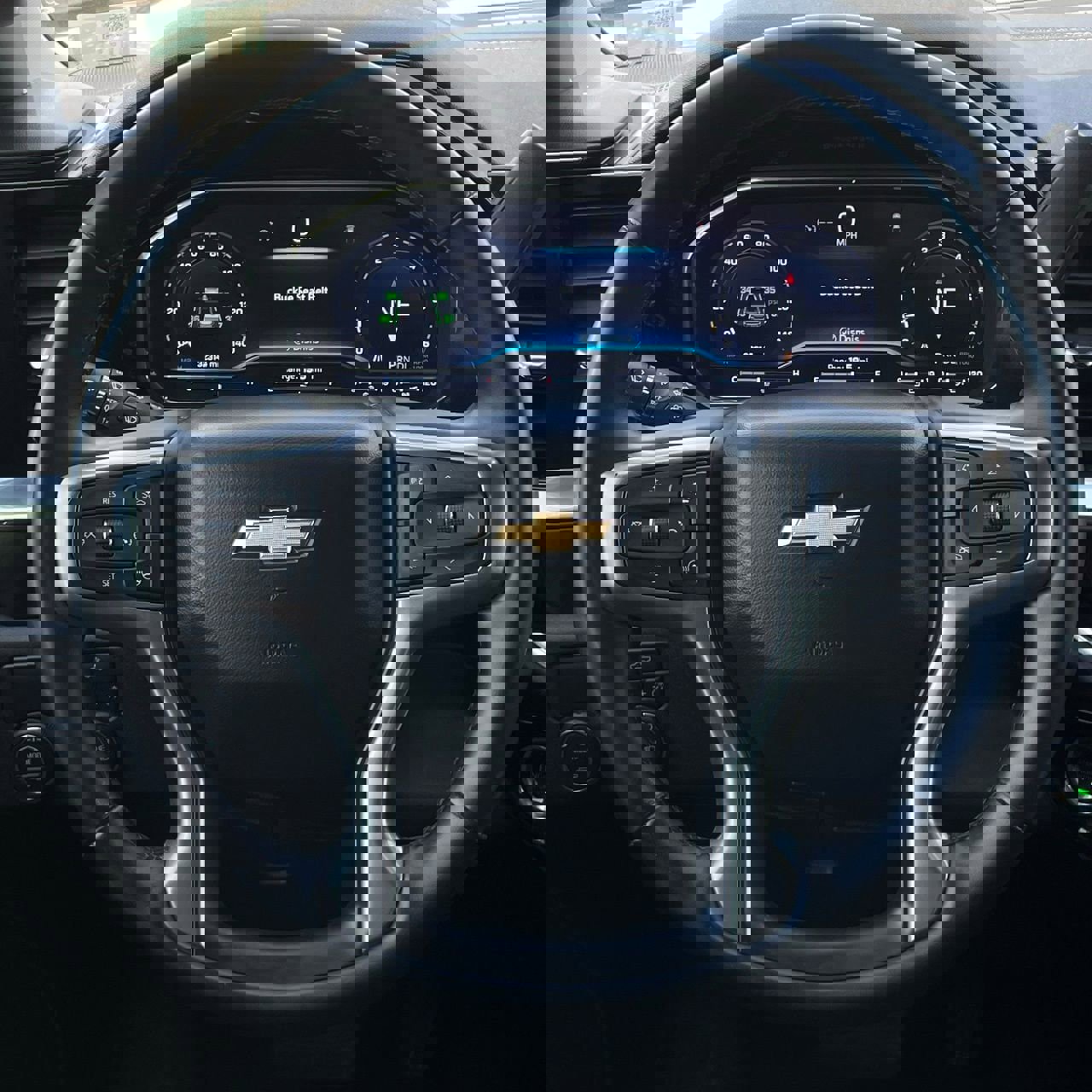 Used 2025 Chevrolet Silverado 1500 LT image 13