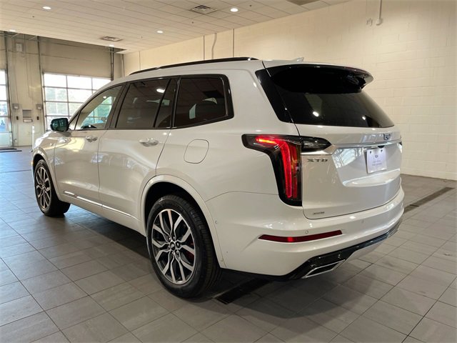 Certified 2023 Cadillac XT6 Sport w/ Technology Package image 3