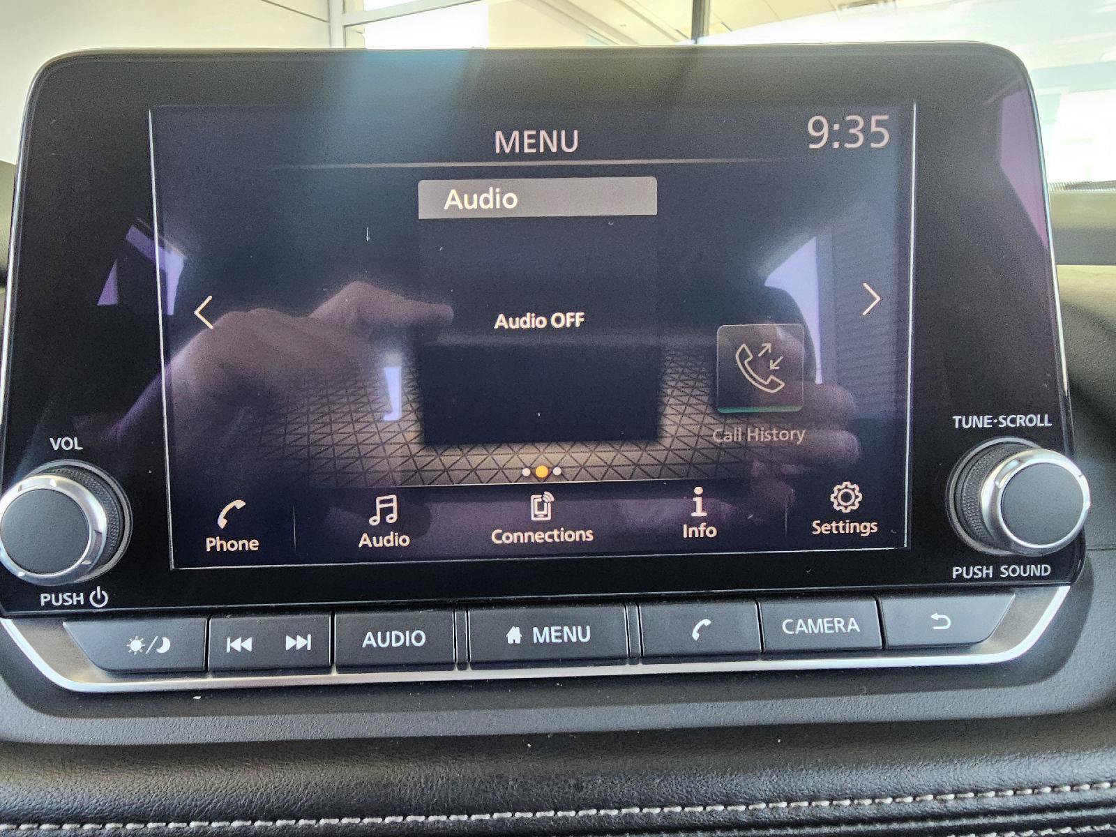 Used 2024 Nissan Rogue SV FWD image 26