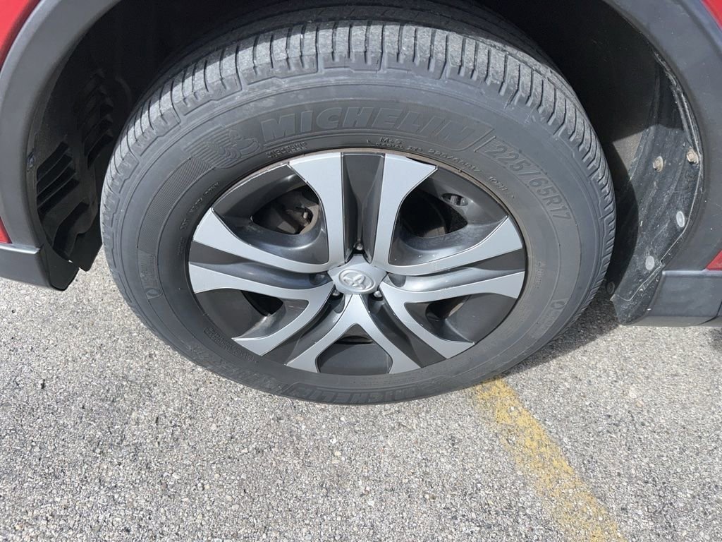 Used 2017 Toyota RAV4 LE image 16