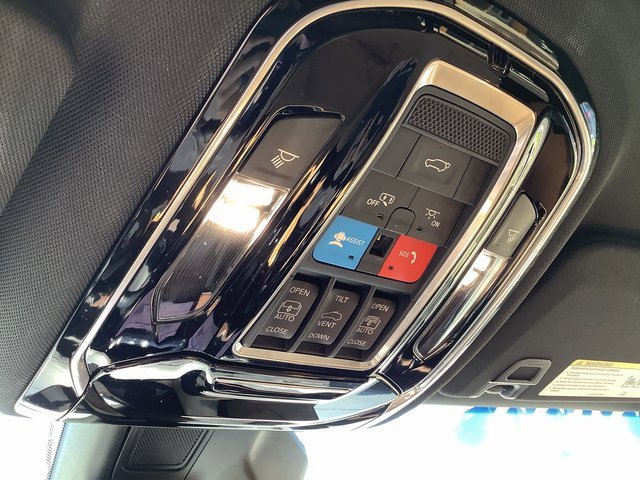 Used 2022 Jeep Grand Cherokee L Summit w/ Advanced Protech Group IV image 20