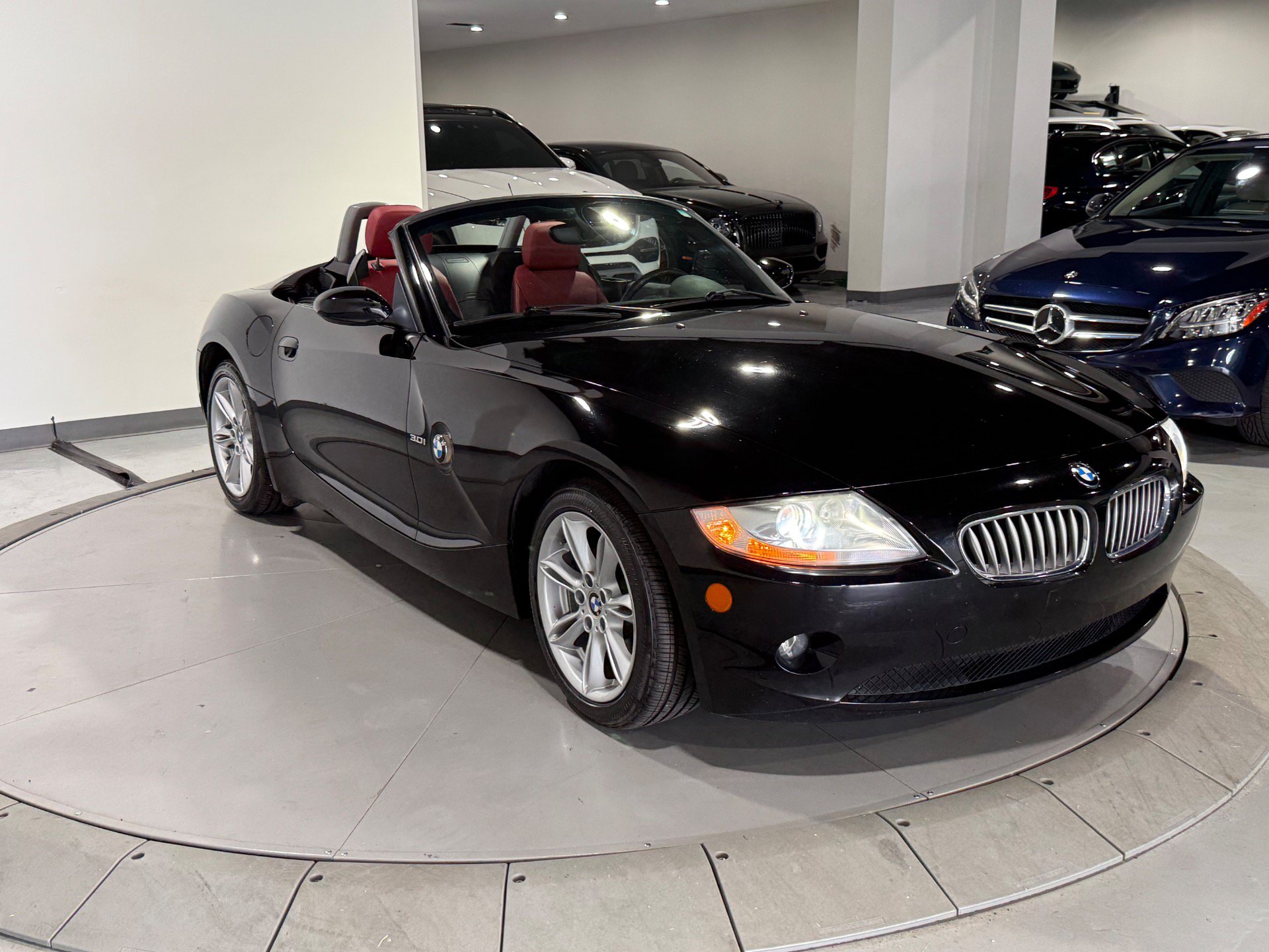 Used 2005 BMW Z4 3.0i RWD image 5