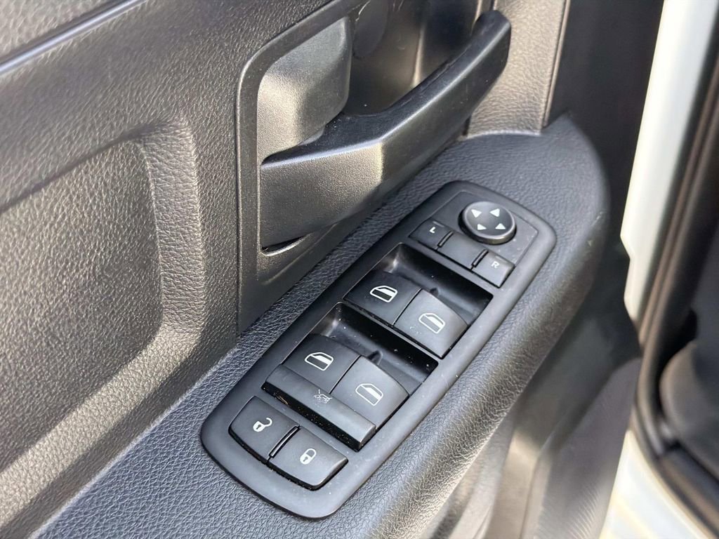 Used 2015 RAM 2500 Tradesman w/ Chrome Appearance Group image 21