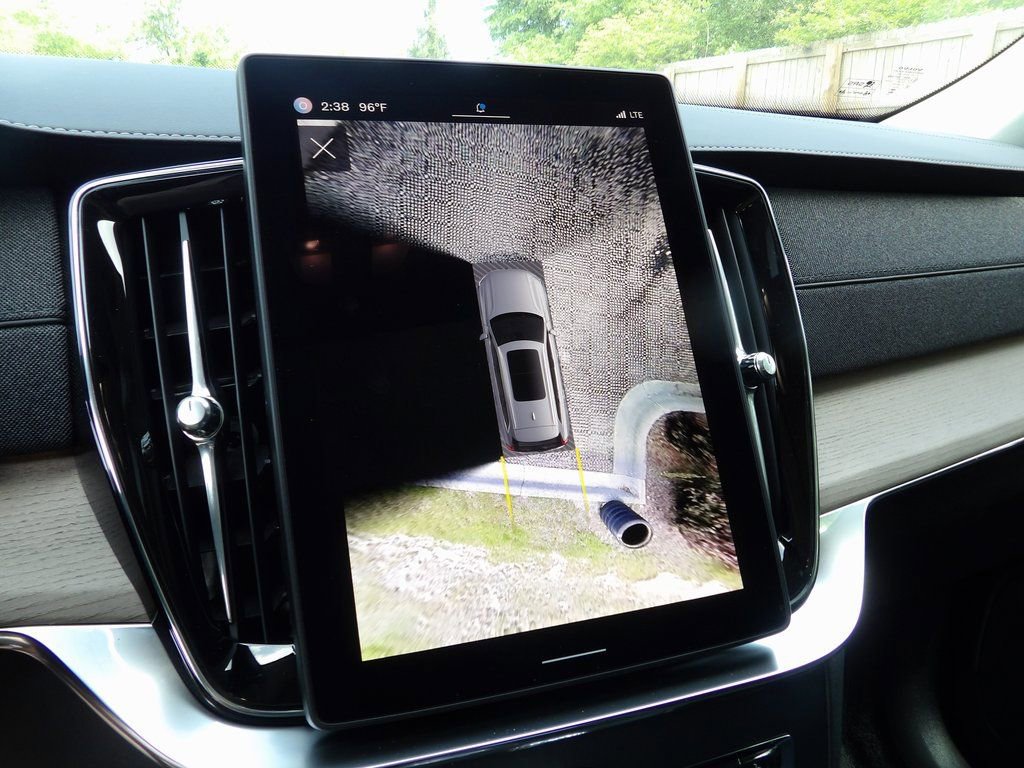 New 2025 Volvo XC90 T8 Plus w/ Protection Package Premier image 27