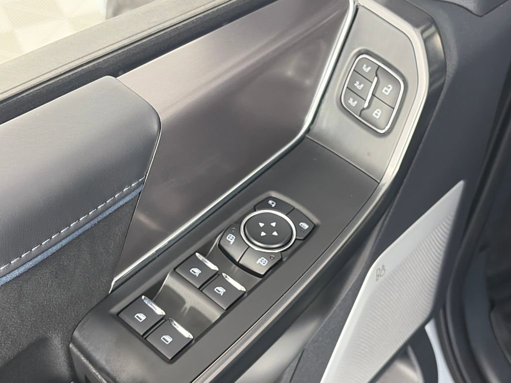 Certified 2025 Ford F150 Platinum w/ Equipment Group 702A High image 27