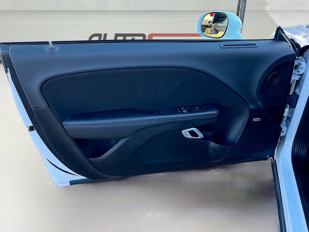 Used 2022 Dodge Challenger R/T Scat Pack RWD image 17