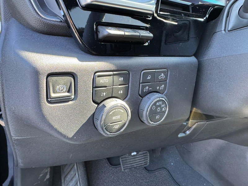 New 2026 Chevrolet Silverado 2500 High Country w/ Midnight Edition AWD/4WD image 13