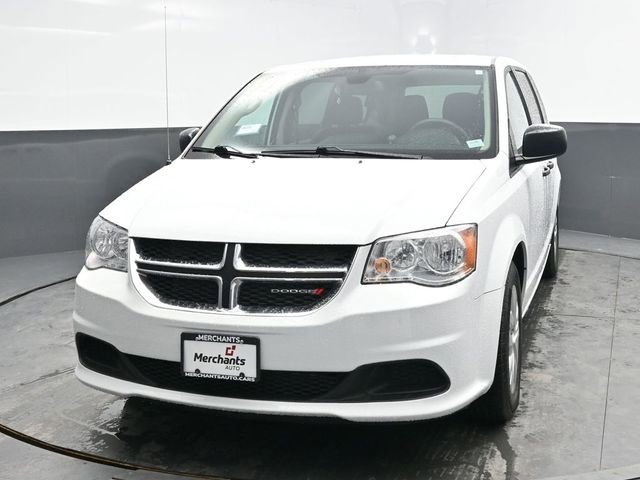 Used 2019 Dodge Grand Caravan SE FWD image 2
