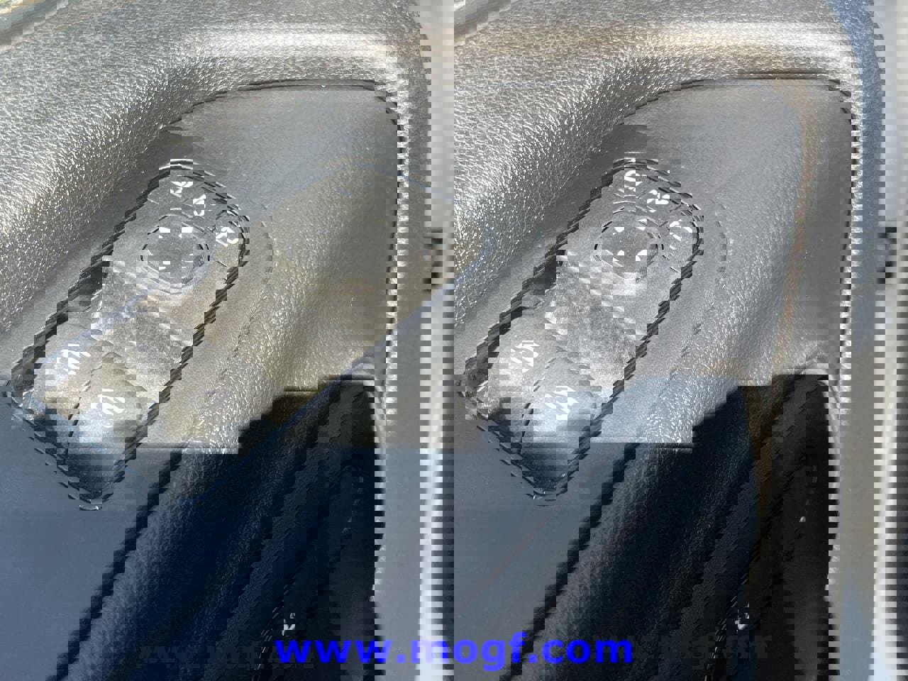 Used 2025 Mercedes-Benz Sprinter 2500 image 17