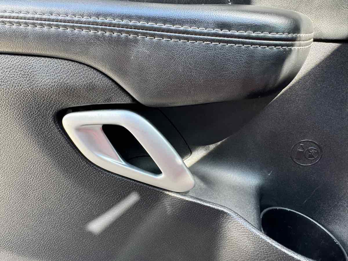 Used 2016 Dodge Challenger R/T Scat Pack w/ Leather Interior Group image 28