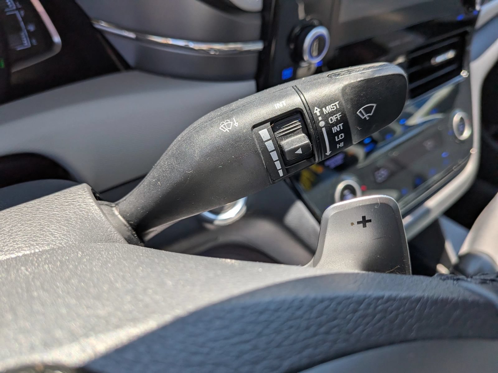 Used 2020 Hyundai Ioniq SEL FWD image 50