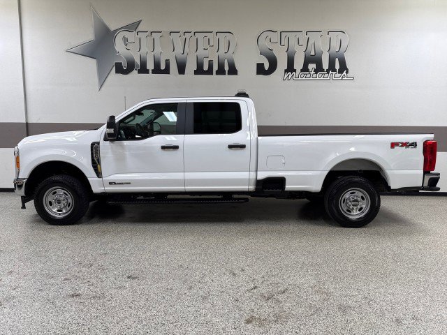 Used 2023 Ford F250 XL w/ FX4 Off-Road Package image 5