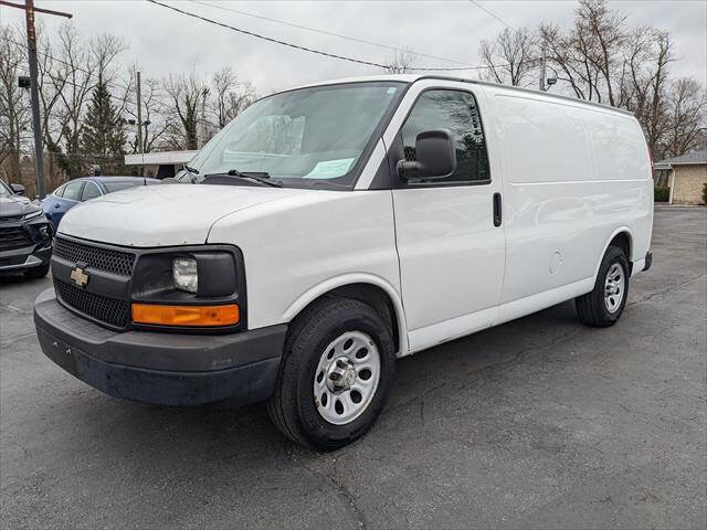 Used 2013 Chevrolet Express 1500 RWD image 1