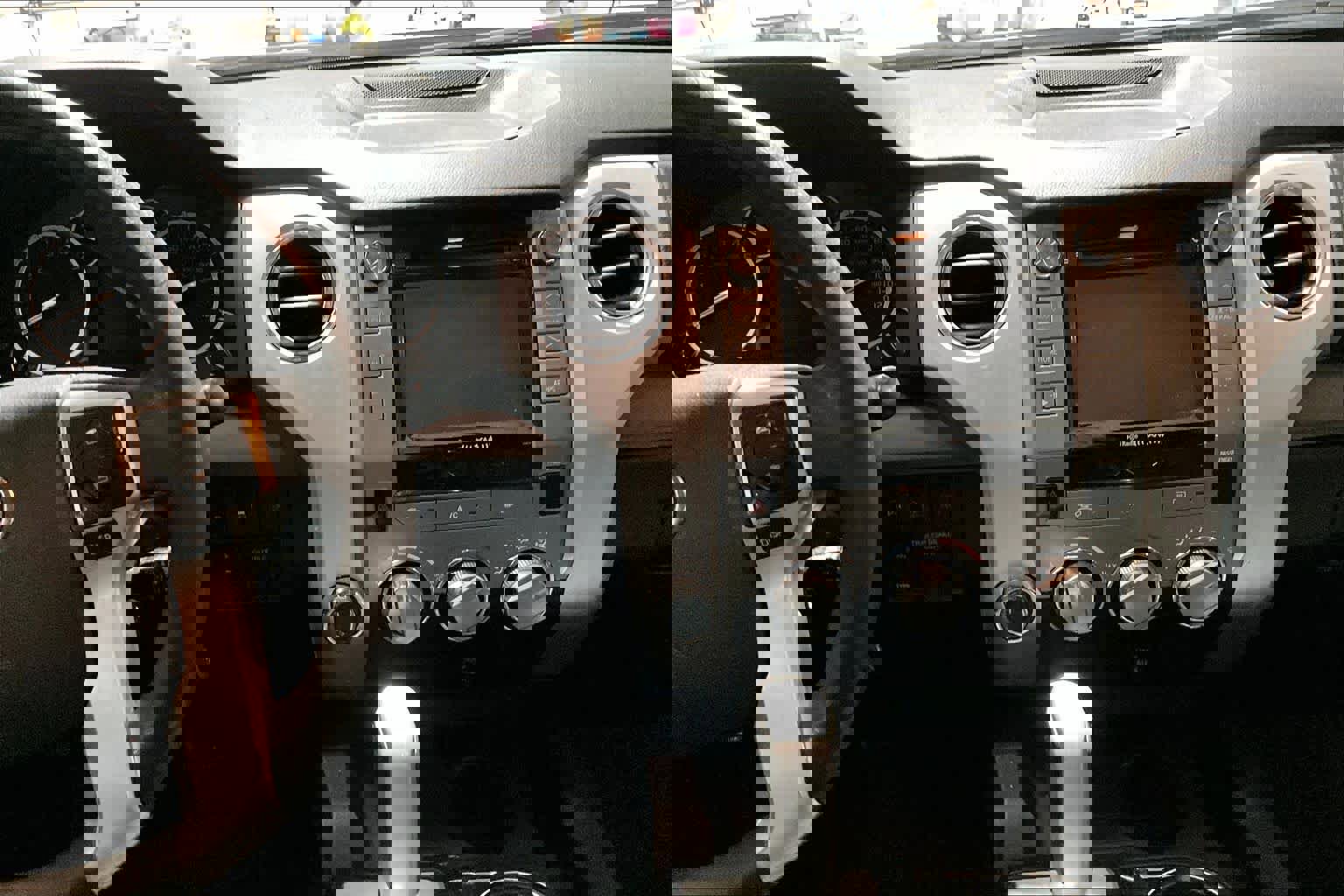 Used 2016 Toyota Tundra SR5 image 7