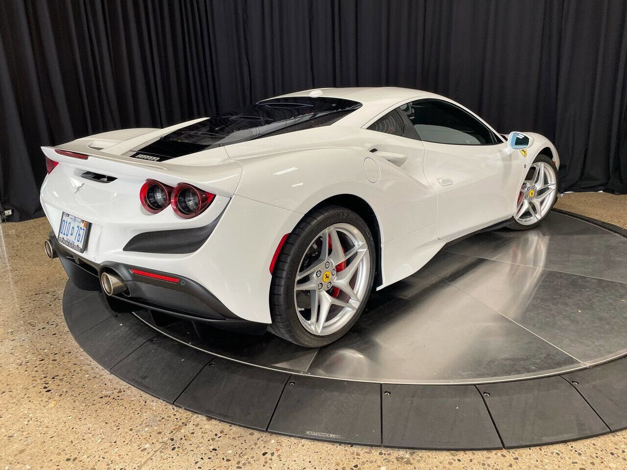 Used 2022 Ferrari F8 Tributo image 11