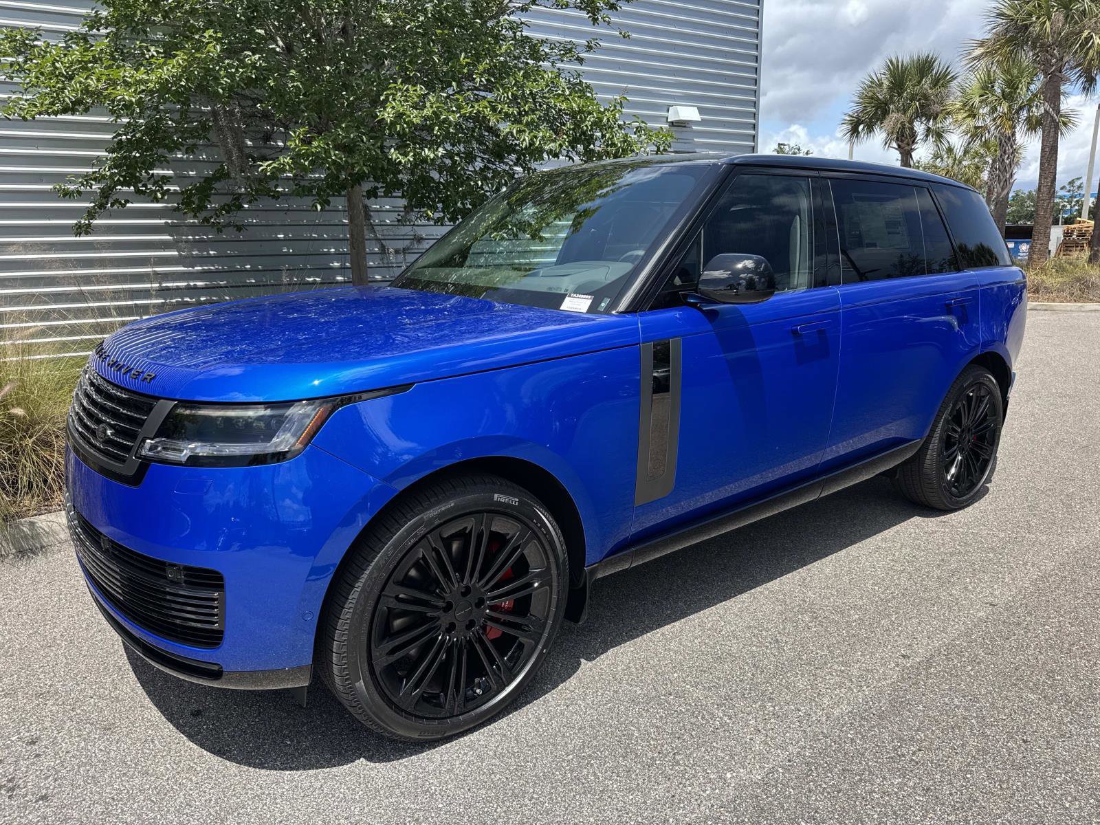 New 2026 Land Rover Range Rover SV AWD/4WD image 1