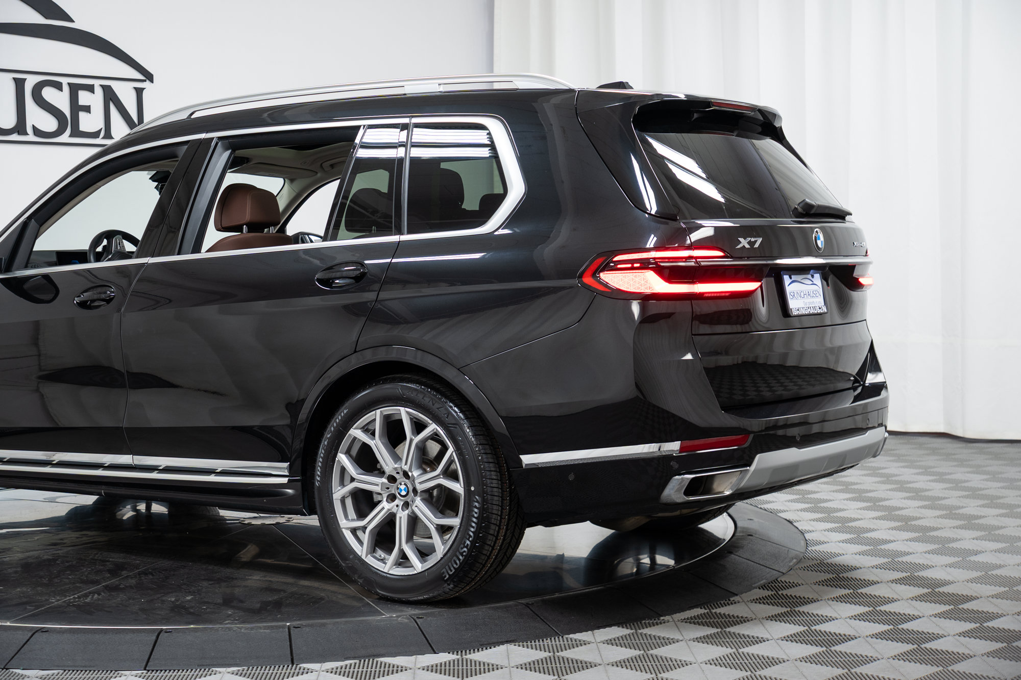 Used 2024 BMW X7 xDrive40i w/ Executive Package AWD/4WD image 30